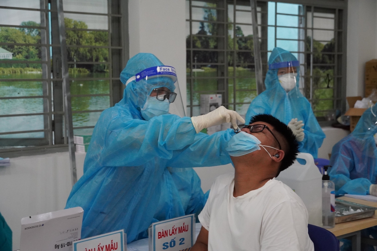 Phát hiện nhiều F0 qua sàng lọc, Sở Y tế TP.HCM ra công văn khẩn 