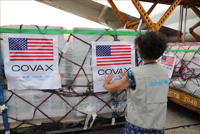 1.5 million doses of moderna vaccines arrive in vietnam picture 3