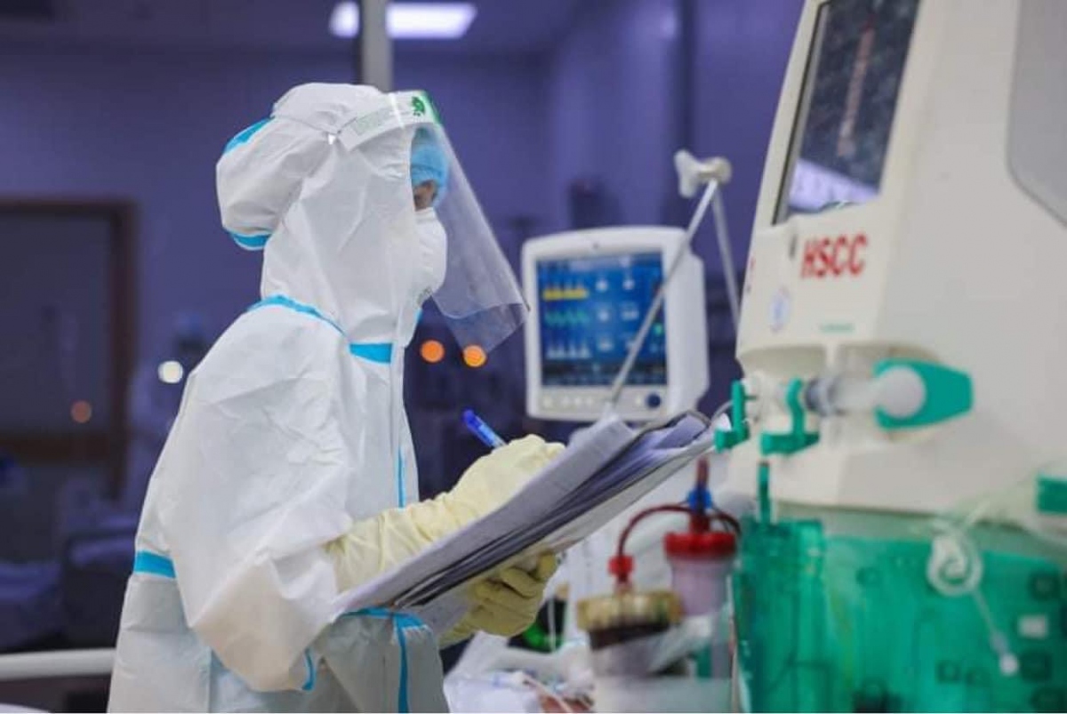 Thiết lập khẩn cấp 3 Trung tâm hồi sức cứu bệnh nhân Covid-19 nặng tại TP.HCM