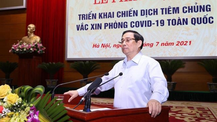 vietnam launches largest-ever covid-19 vaccination campaign picture 2