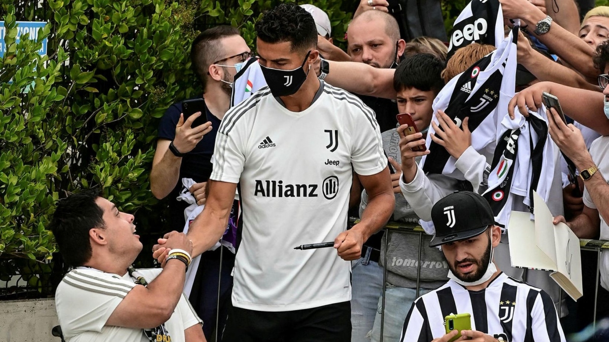 cristiano ronaldo gay xuc dong khi tro lai hoi quan voi juventus hinh anh 2