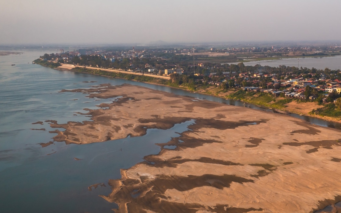 Mực nước sông Mekong xuống thấp gây ảnh hưởng tiêu cực đến khu vực ...