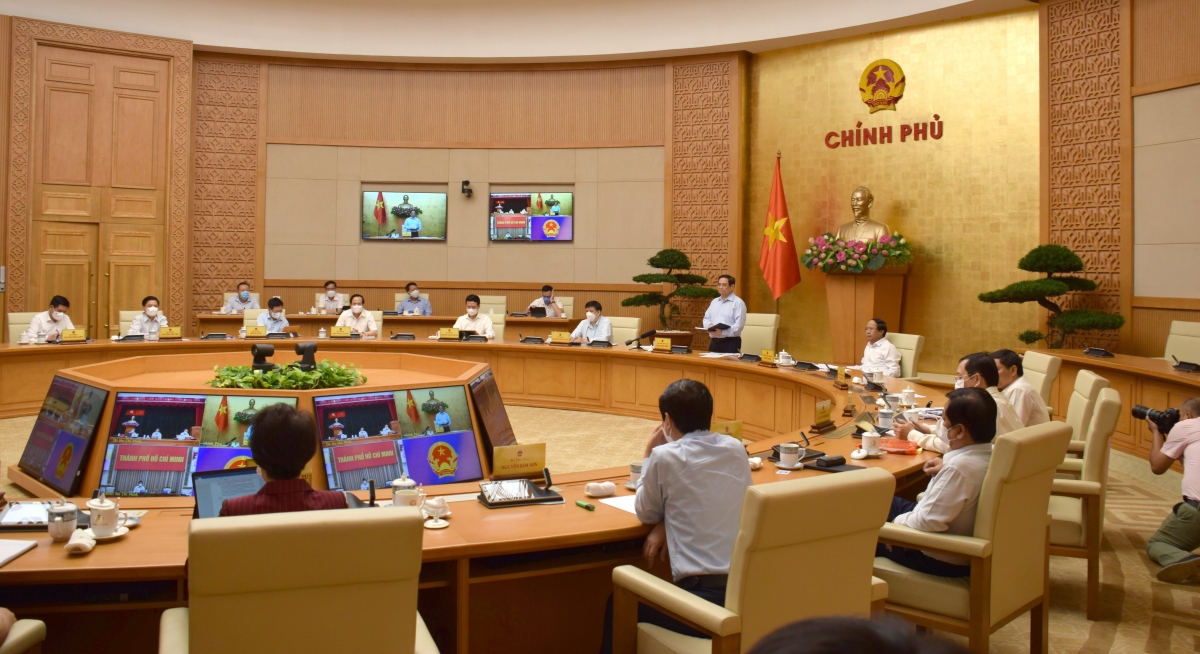 Thủ tướng Chính phủ Phạm Minh Chính chủ trì họp trực tuyến Chính phủ với lãnh đạo thành phố Hồ Chí Minh