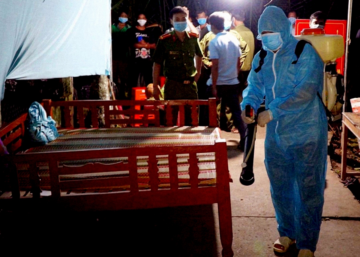 Trà Vinh gỡ bỏ 1 khu vực cách ly y tế và thêm 1 bệnh nhân đã điều trị khỏi trở về nhà