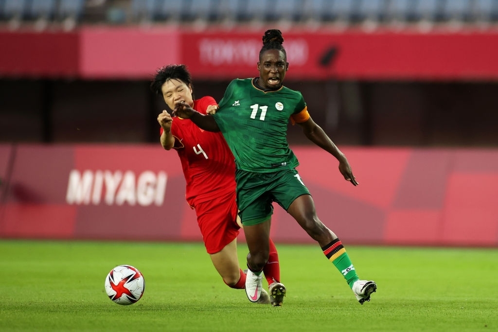 Trung Quốc thoát thua Zambia. (Ảnh: Getty)