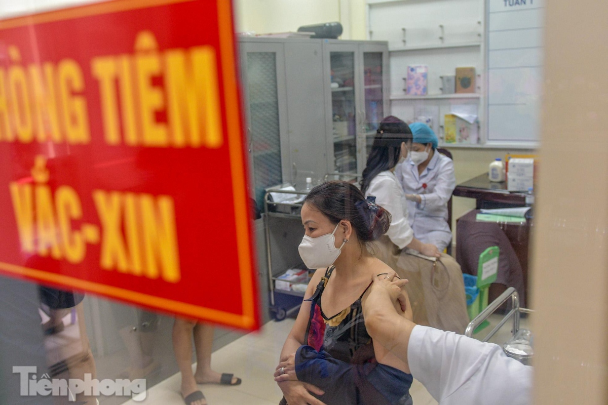 hanoi rolls out largest-ever inoculation campaign picture 6