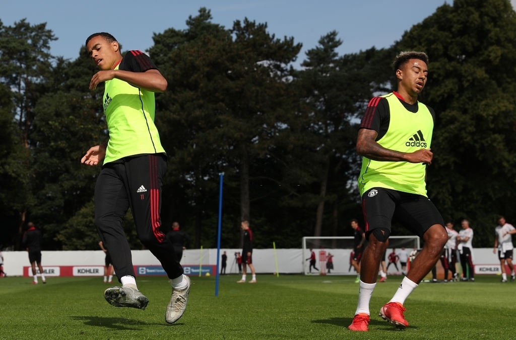 jesse lingard so ke voi bruno fernandes trong buoi ren quan cua mu hinh anh 1