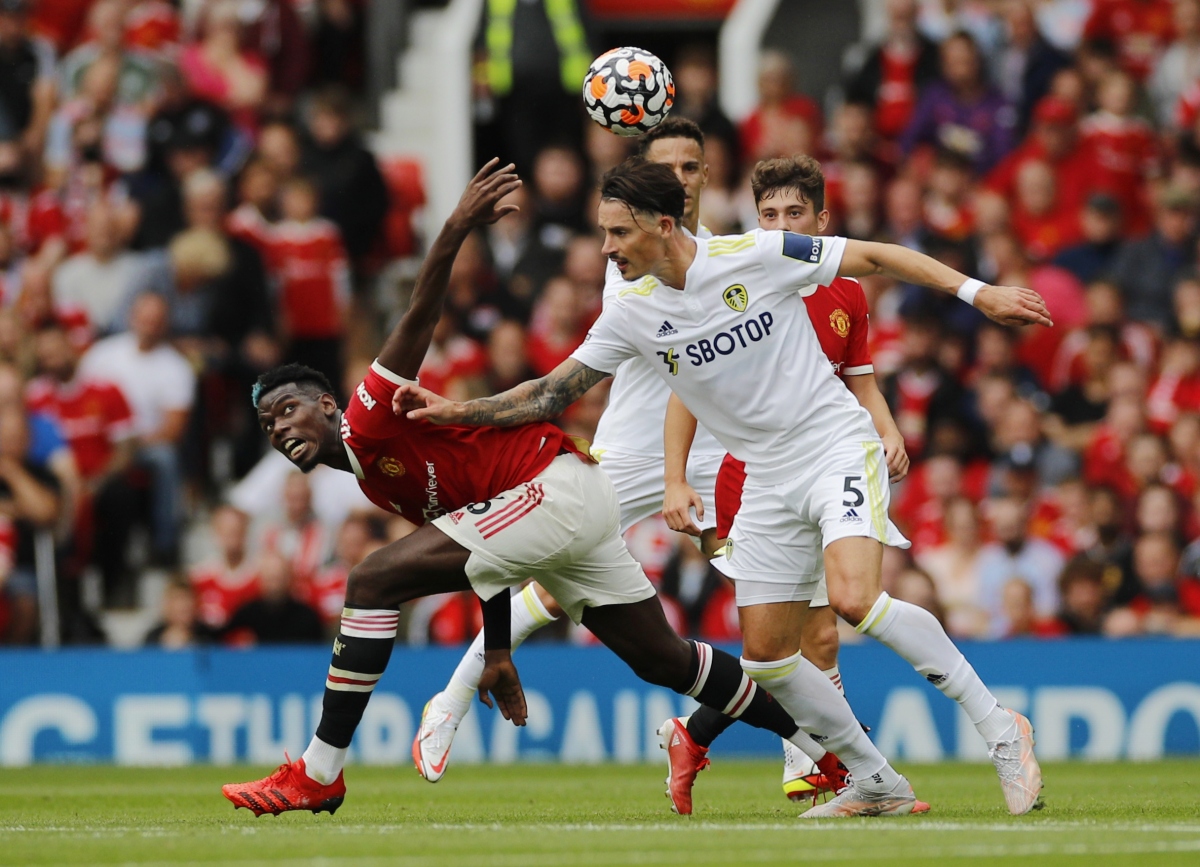 bruno lap hat-trick - pogba di vao lich su, mu de bep leeds united hinh anh 17