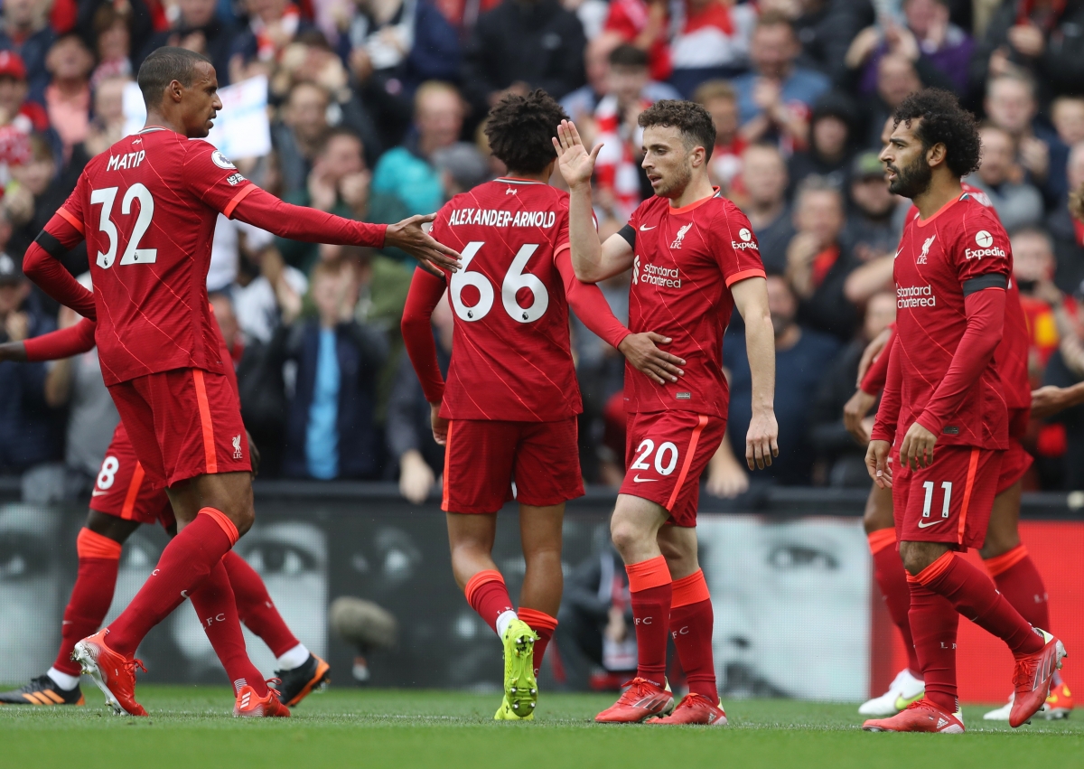 Jota ăn mừng bàn thắng mở tỷ số cho Liverpool. (Ảnh: Reuters).