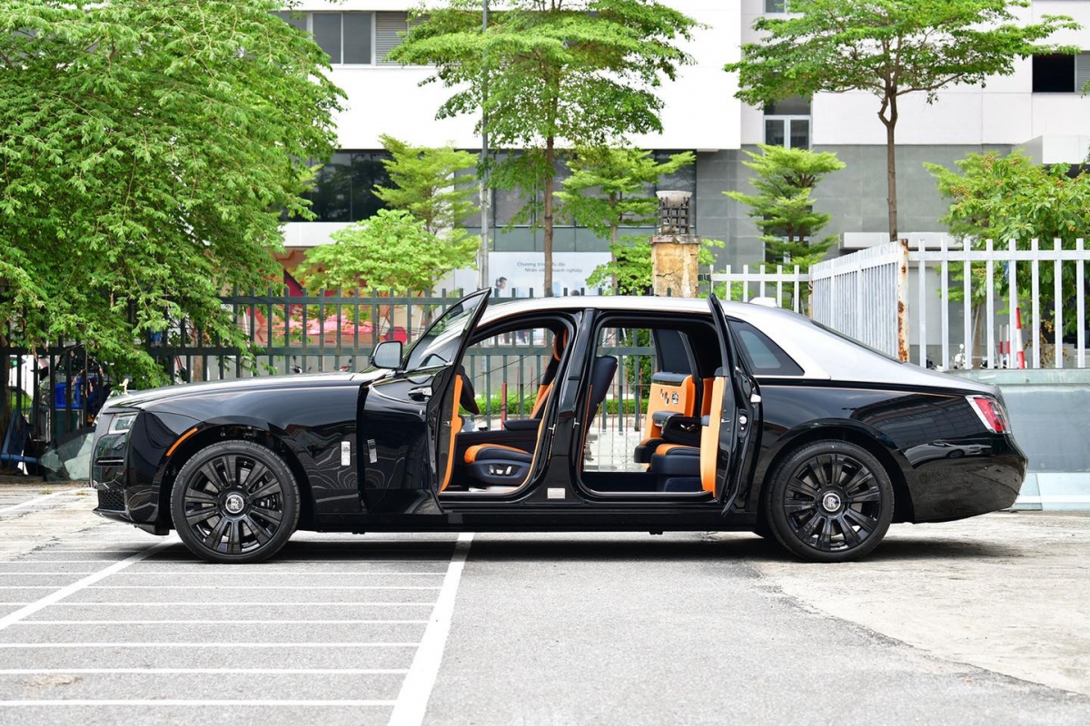 can canh rolls-royce ghost the he moi tai viet nam hinh anh 5