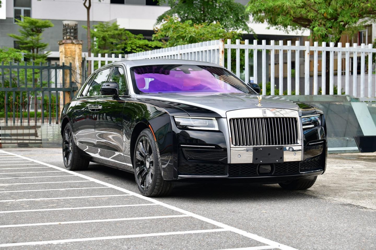 Cận cảnh Rolls-Royce Ghost thế hệ mới tại Việt Nam