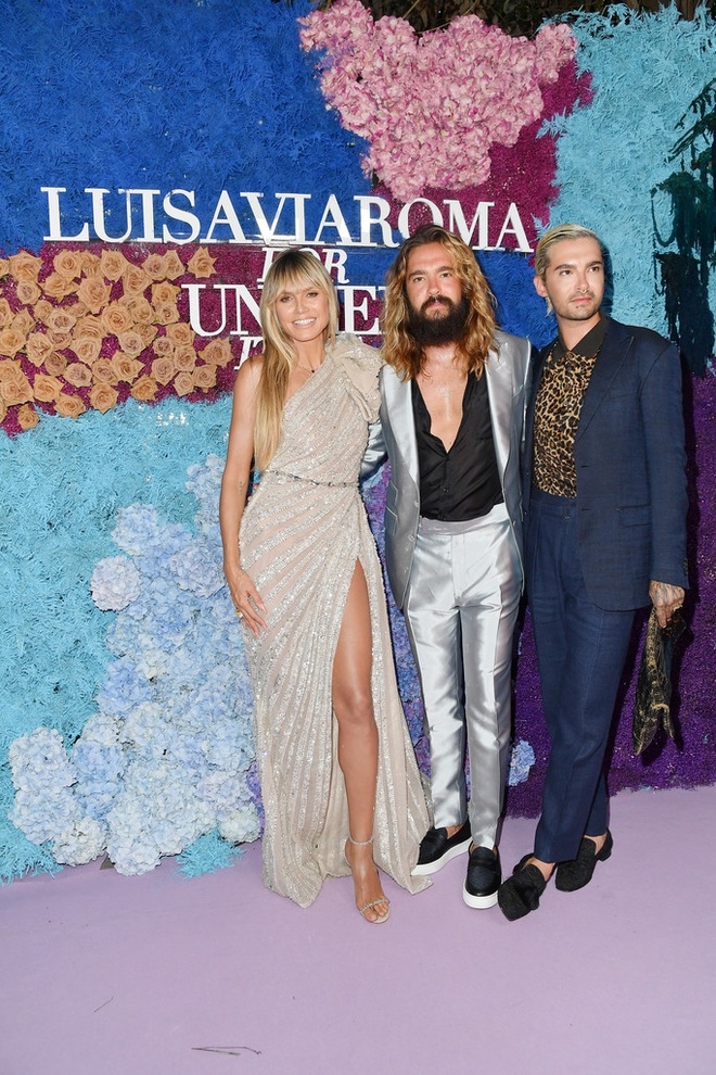 sieu mau noi y heidi klum dien vay xe cao ben chong kem 16 tuoi hinh anh 3