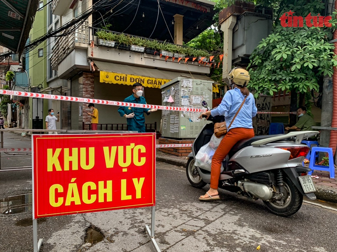 nhà xe khai báo không trung thực, phường giáp bát phải kiến nghị mở rộng vùng phong tỏa hình ảnh 6 nha xe khai bao khong trung thuc, phuong giap bat phai kien nghi mo rong vung phong toa hinh anh 6