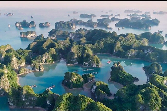 visit the beautiful neighbor of ha long bay picture 1