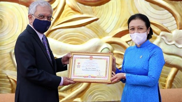 Outgoing UN Resident Coordinator honoured with friendship insignia