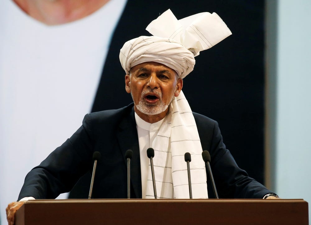 tong thong afghanistan ghani da roi khoi dat nuoc hinh anh 1