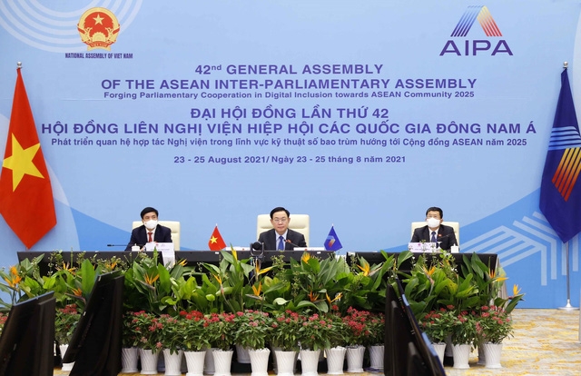 top lao legislator hails vietnam s proposals at aipa-42 picture 1