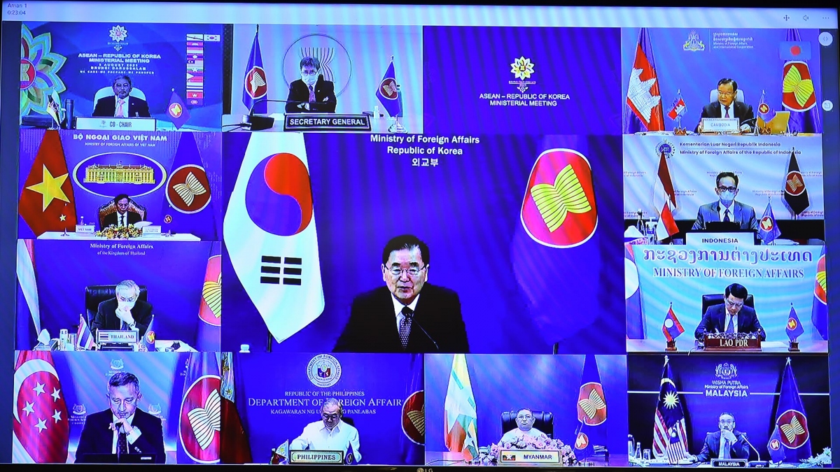 Hai bên nhất trí sẽ ra Tuyên bố tăng cường hợp tác ASEAN-Hàn Quốc về AOIP tại Hội nghị cấp cao ASEAN-Hàn Quốc lần thứ 22 cuối năm nay.