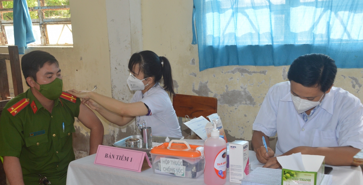 Sóc Trăng gửi “tâm thư” kêu gọi thầy thuốc về hưu tham gia phòng, chống Covid-19