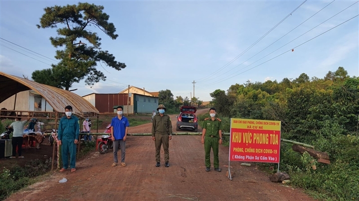 Chốt phong toả tại buôn Drao.