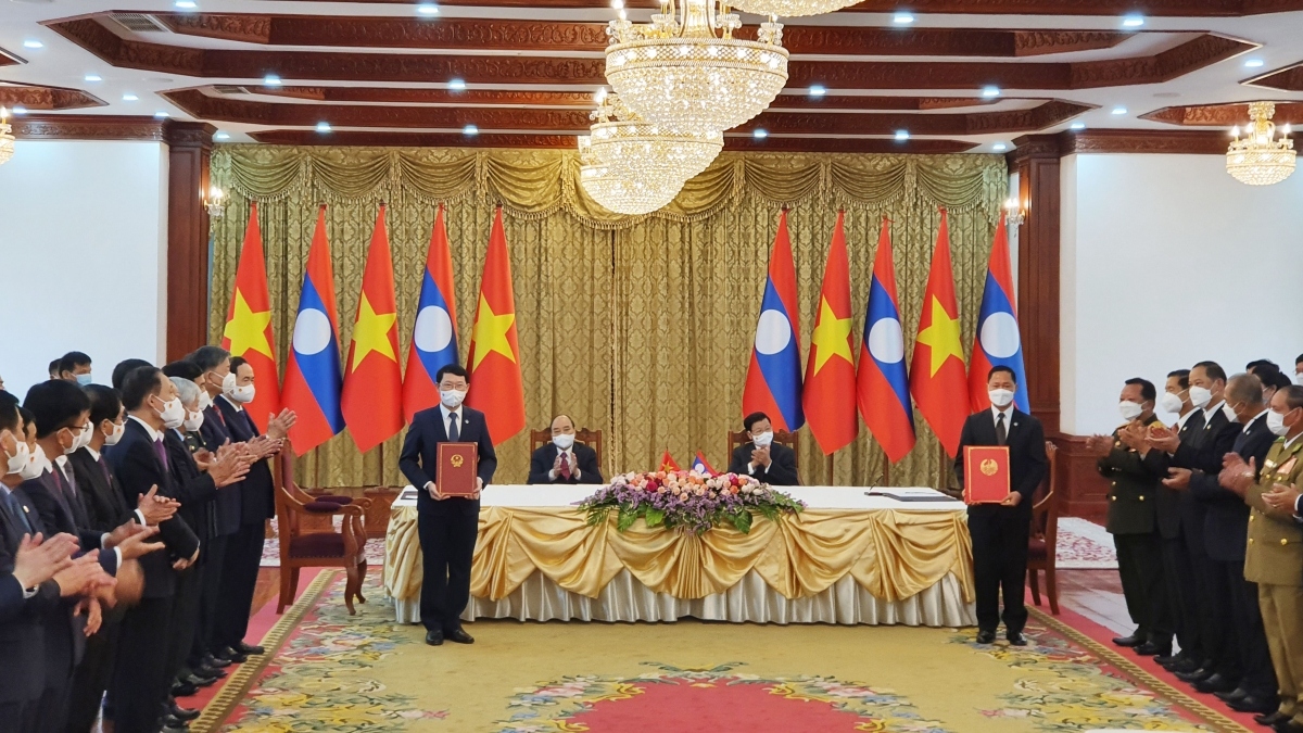 vietnam, laos sign 14 co-operation documents during high-level talks picture 3
