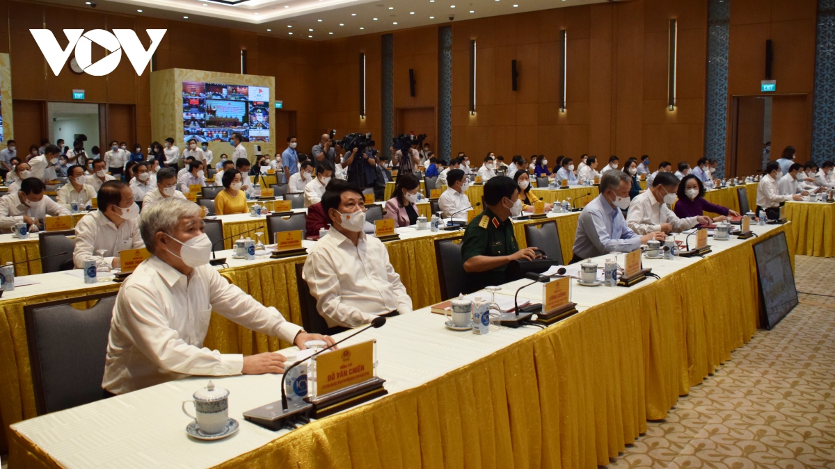 pm chinh chairs 15th government first meeting picture 1