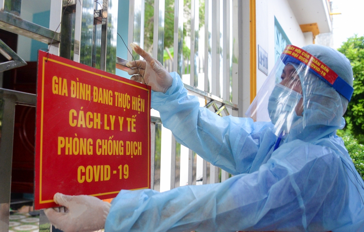 dien tap hang loat tinh huong mac covid-19 phuc tap trong khu dan cu tai quang ninh hinh anh 6