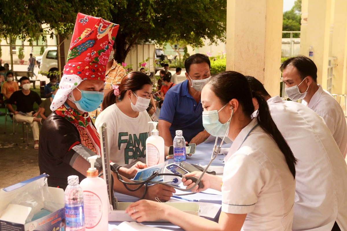 "Trưởng thành hơn qua nhiệm vụ chống dịch"