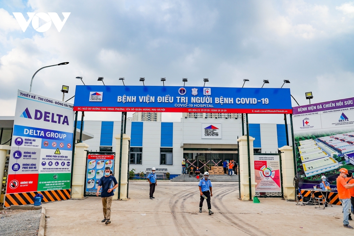 inside largest field hospital in hanoi for covid-19 treatment picture 3