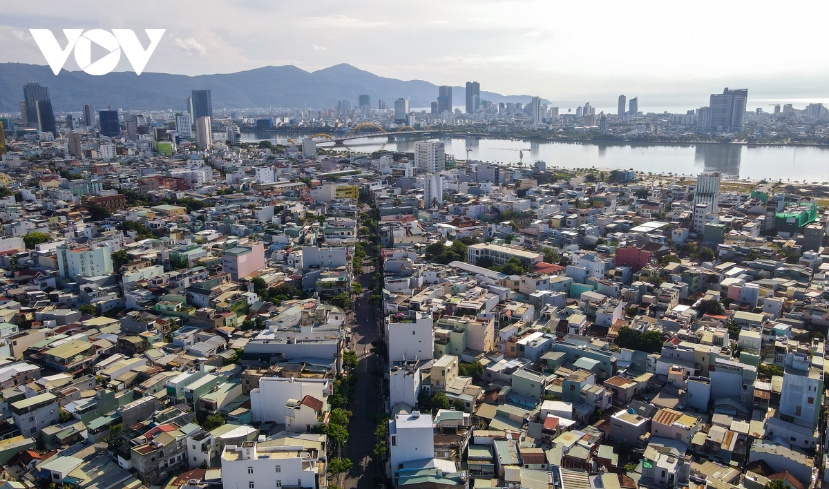 da nang pilots to use drones to monitor people to stay where they are picture 6