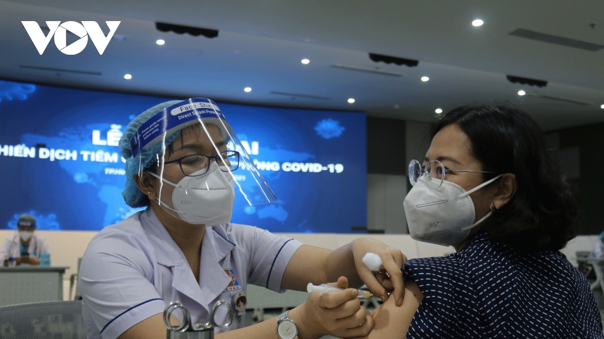 HCM City targets 70% of adults vaccinated against COVID-19 by August