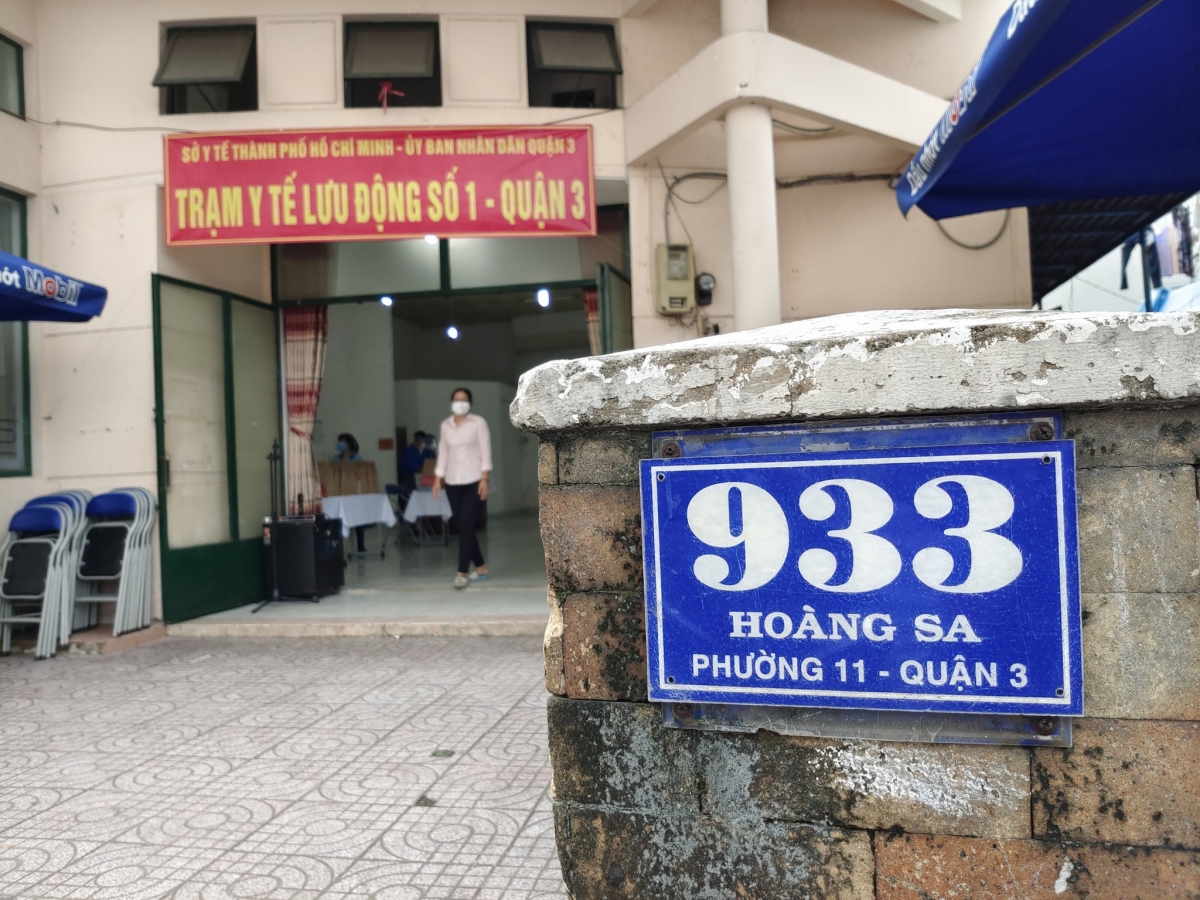 Trạm y tế lưu động đầu tiên tại TP.HCM. Ảnh ĐL.