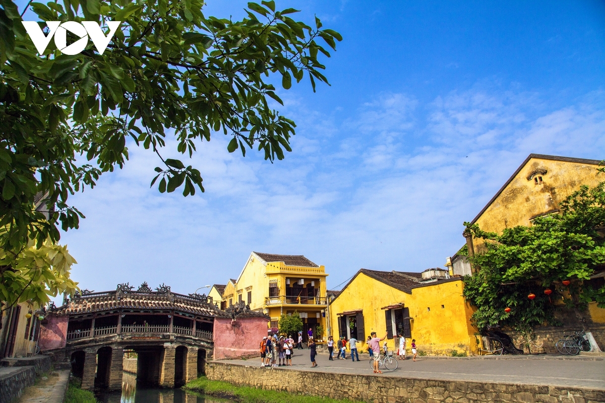 booking.com names hoi an, sa pa, hanoi among top places for photos picture 1