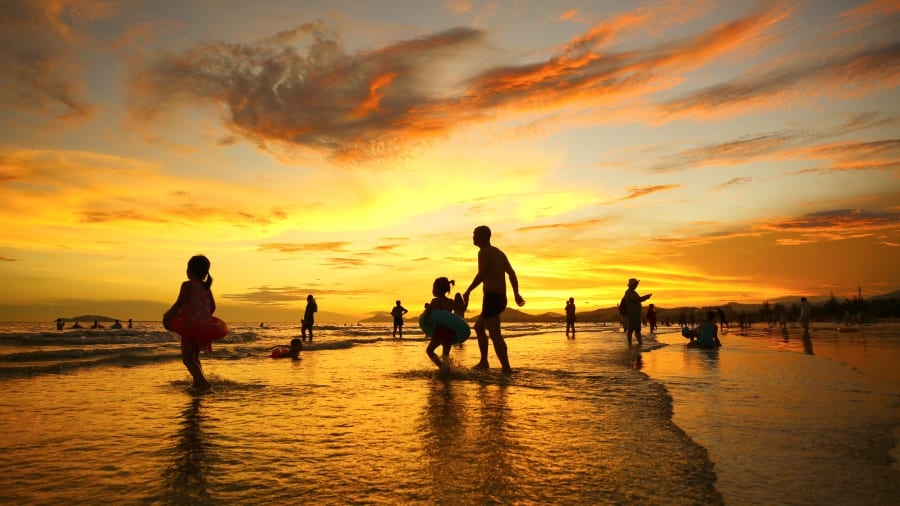 Những bãi biển tại đảo Hải Nam thu hút khách du lịch Trung Quốc. Nguồn: Reuters