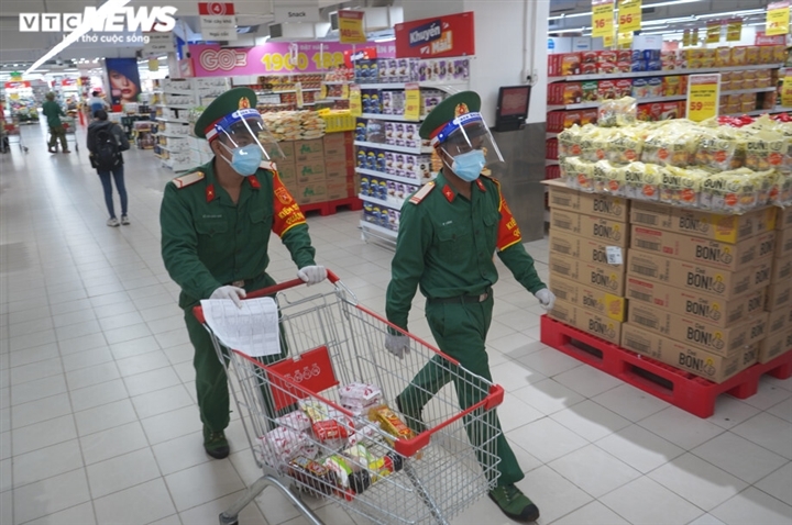 những vị khách đặc biệt của siêu thị ở tp.hcm ngày siết chặt giãn cách hình ảnh 2 nhung vi khach dac biet cua sieu thi o tp.hcm ngay siet chat gian cach hinh anh 2