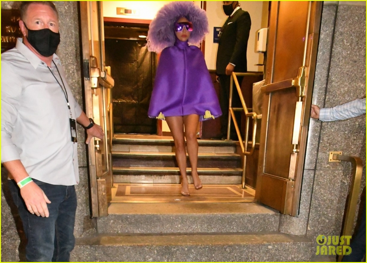 lady gaga dien do hieu doc la den nha hat o new york hinh anh 2