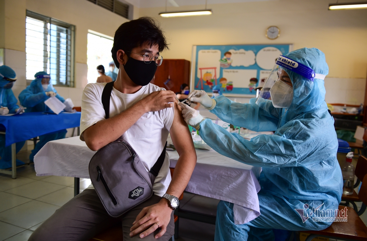 Nearly 1mln Vero Cell vaccine shots administered to HCM City residents