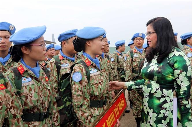 another female vietnamese officer takes on un peacekeeping missions picture 1