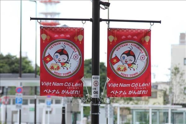 japanese people cheer on vietnamese athletes with disabilities picture 1