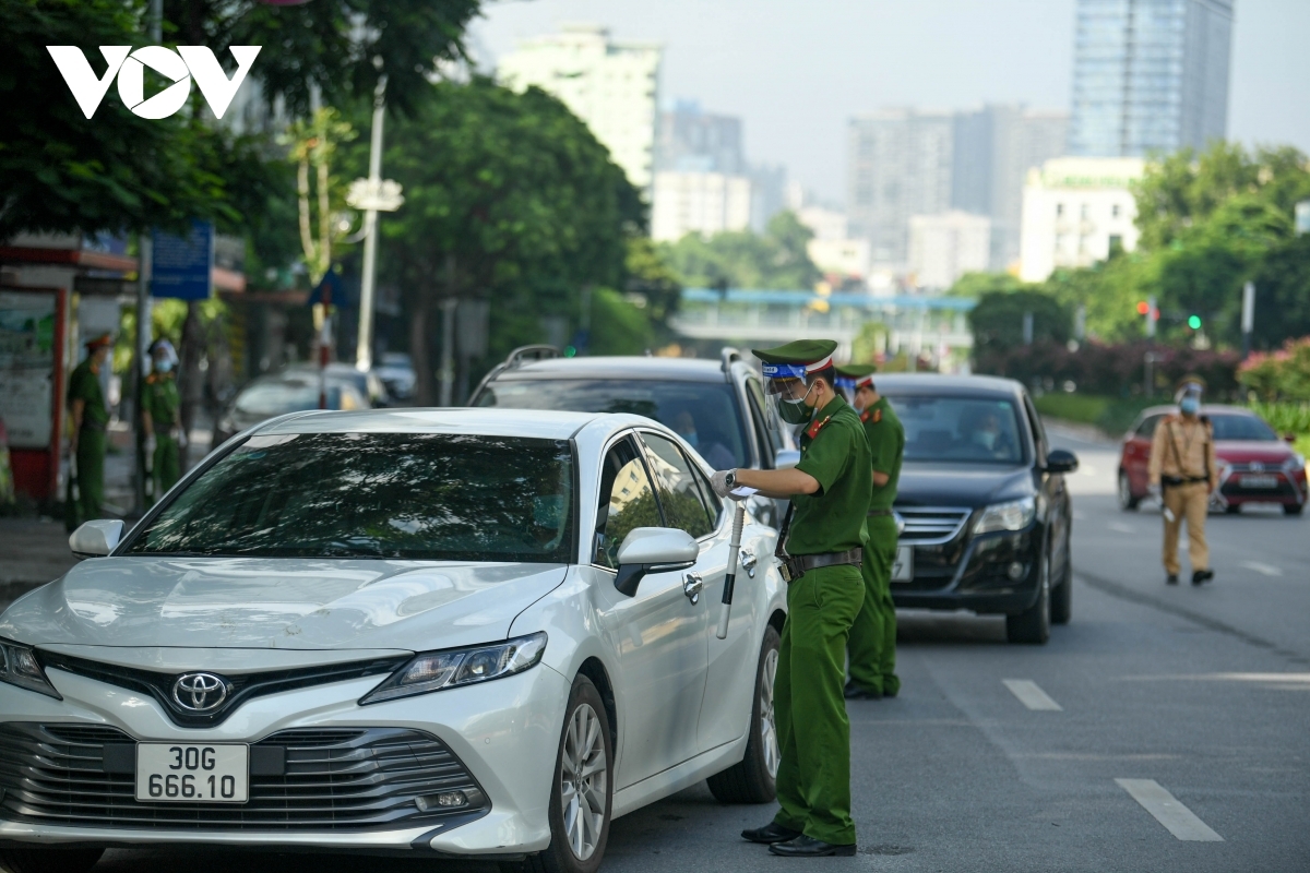 hanoi tightens control of travel permits during social distancing period picture 3 hanoi tightens control of travel permits during social distancing period picture 3