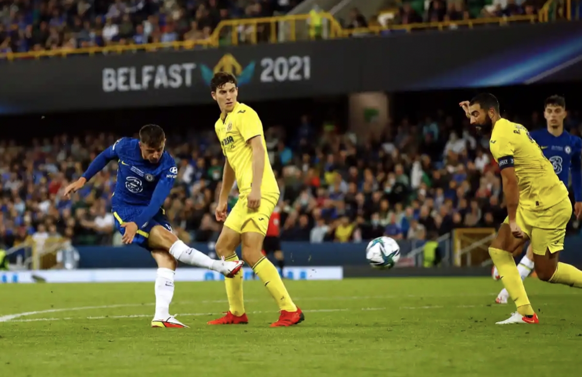 Cơ hội bị Mason Mount bỏ lỡ. (Ảnh: Reuters).