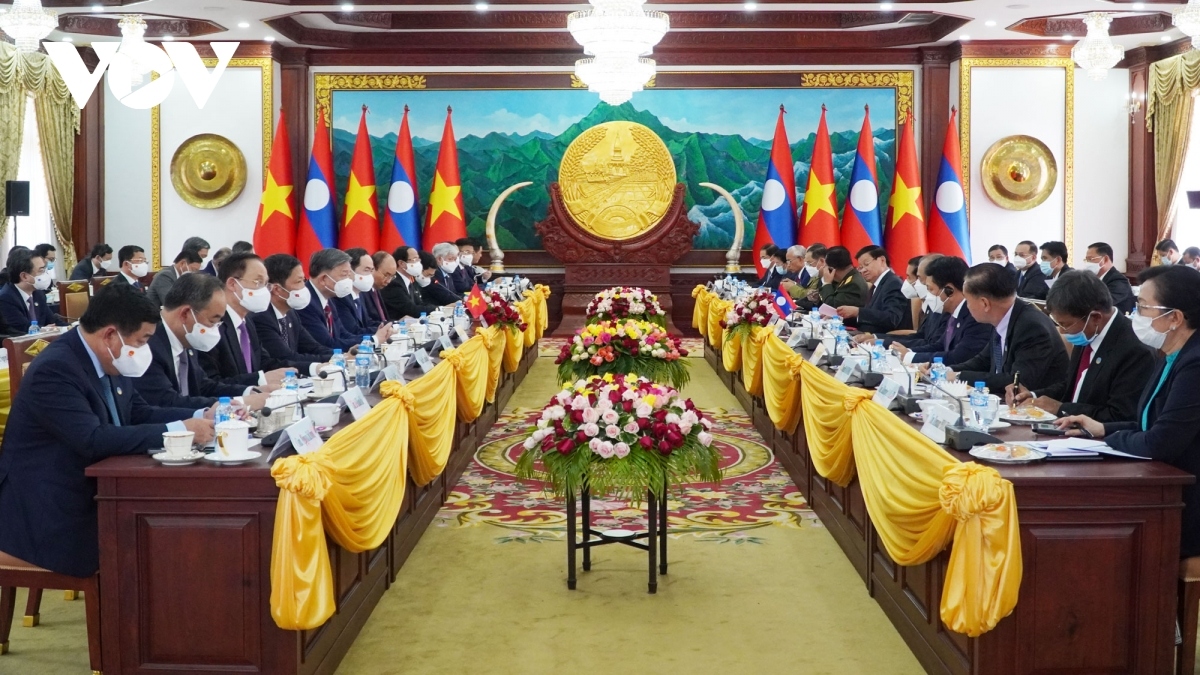 president phuc begins official friendship visit to laos picture 7