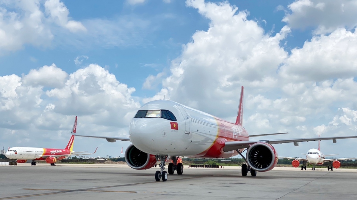 chuyen bay vietjet cho 200 may tho cao cap, hien dai tu Duc da ha canh hinh anh 1