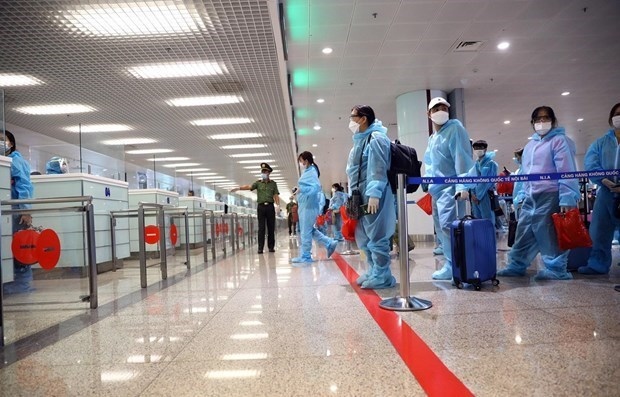 hcm city facilitates international air ticket holders travel to airport picture 1