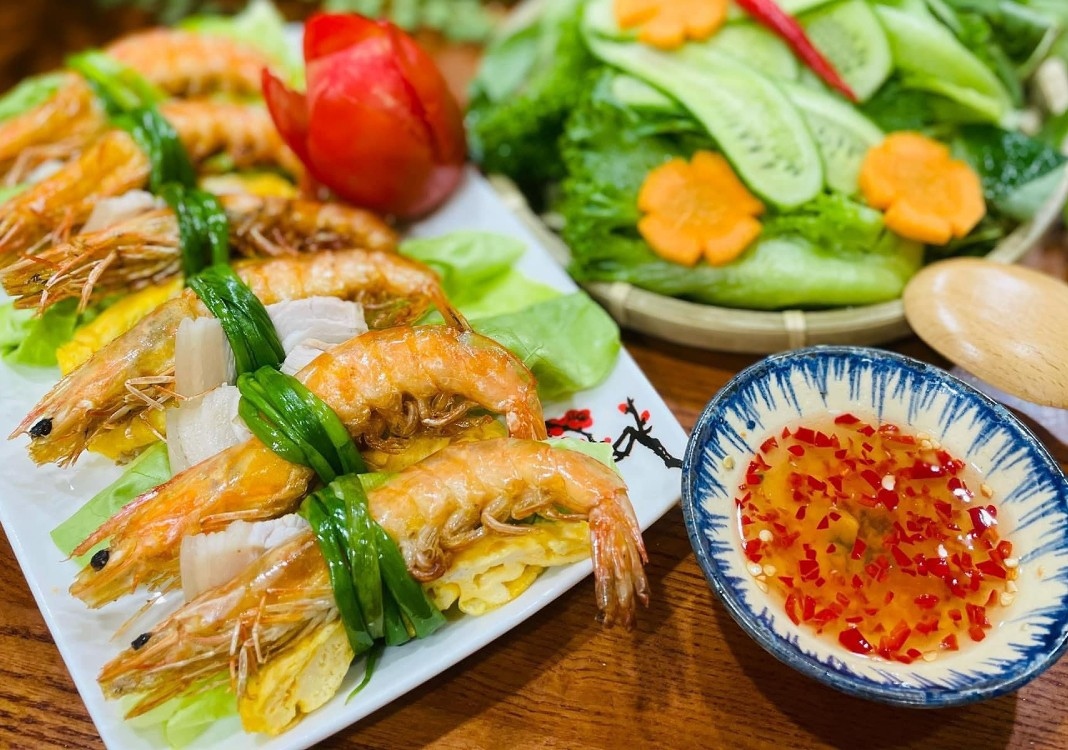 a typical vietnamese shrimp dish picture 1