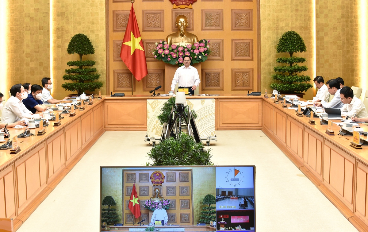 Cuộc họp trực tuyến của Thường trực Chính phủ với TP Hồ Chí Minh và các tỉnh Bình Dương, Đồng Nai, Long An về công tác phòng chống dịch COVID-19