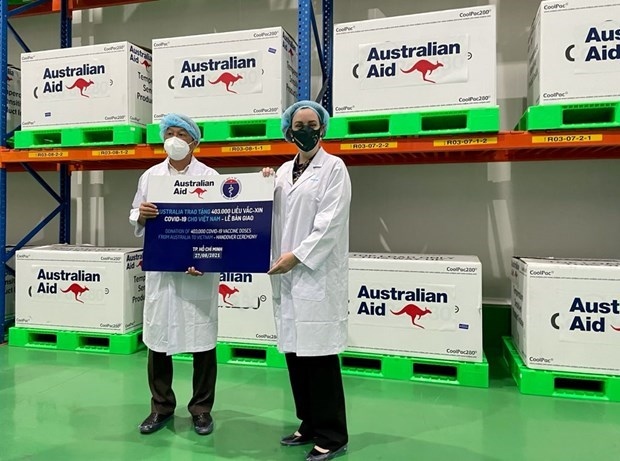 vietnam receives 403,000 covid-19 vaccine doses donated by australian government picture 1 vietnam receives 403,000 covid-19 vaccine doses donated by australian government picture 1