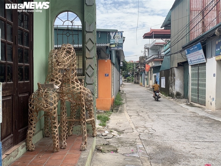 giua mua vu lan, thu phu vang ma o ha noi im lim, heo hon vi that thu nang hinh anh 16