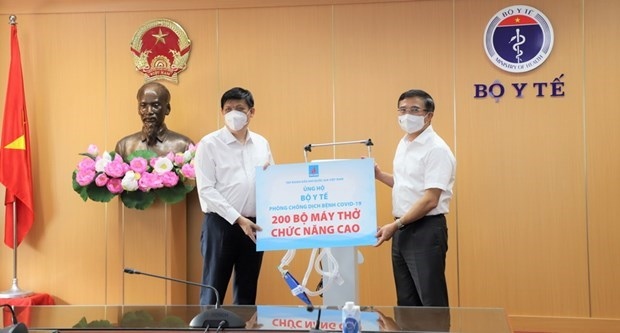 petrovietnam donates 200 ventilators to support southern localities picture 1