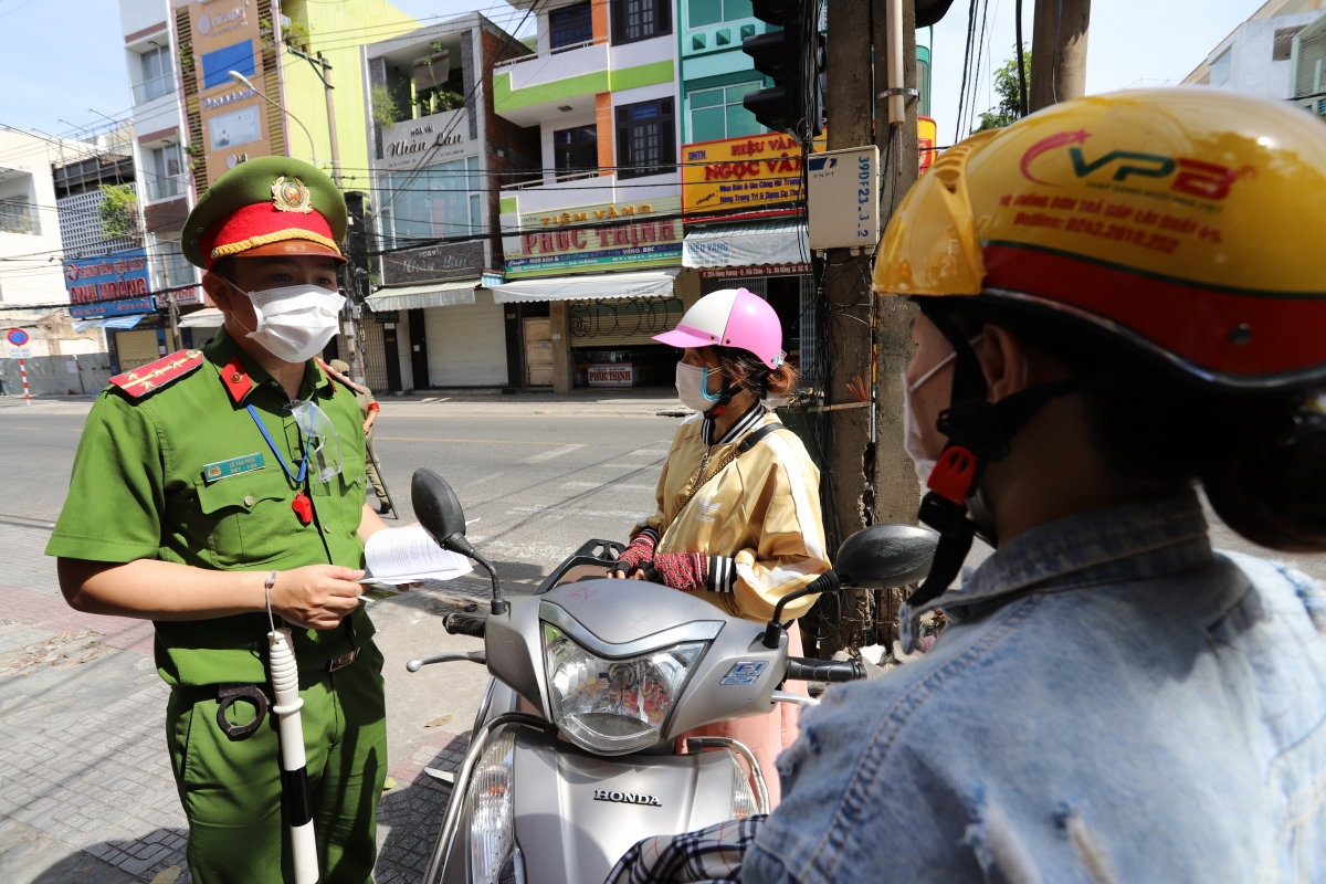 Ngày đầu tiên Đà Nẵng thực hiện giãn cách: Người dân đã hạn chế ra đường